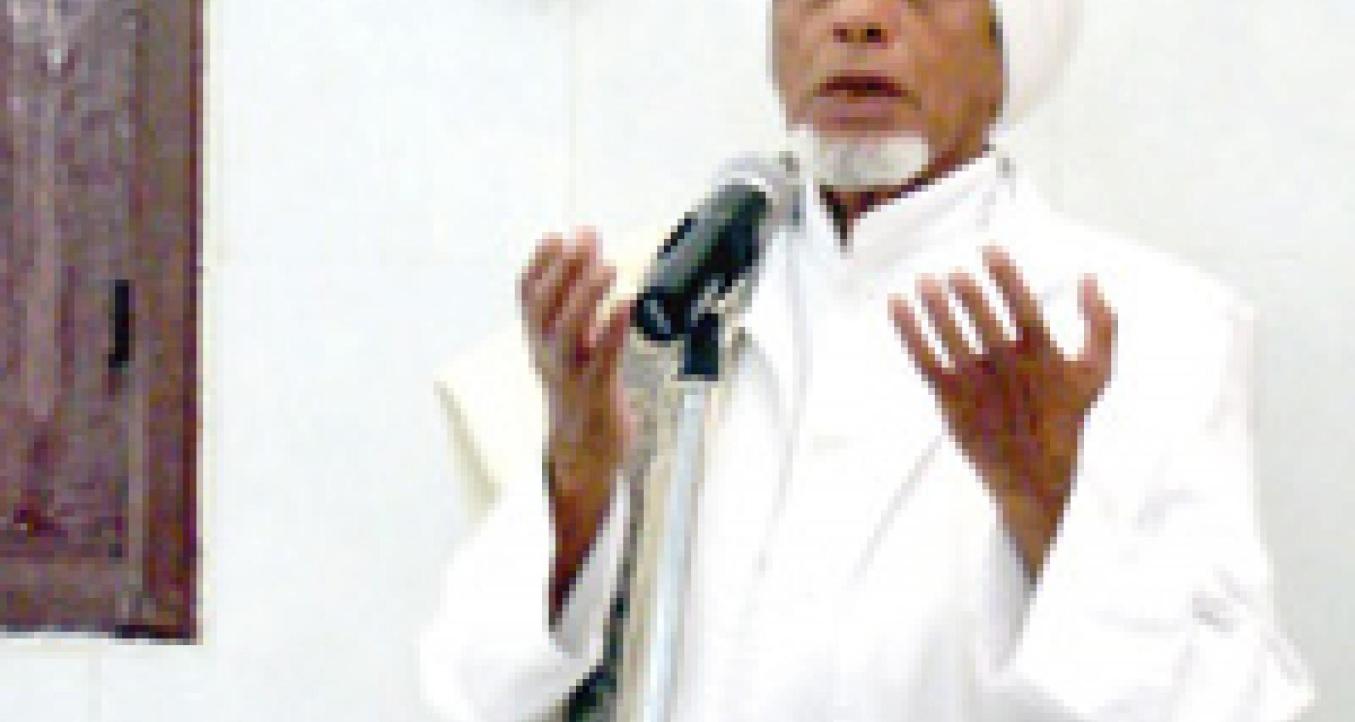 الحبيب عبد الله بن محمد بن شهاب يلقي كلمته الحبيب عبد الله بن محمد بن شهاب يلقي كلمته